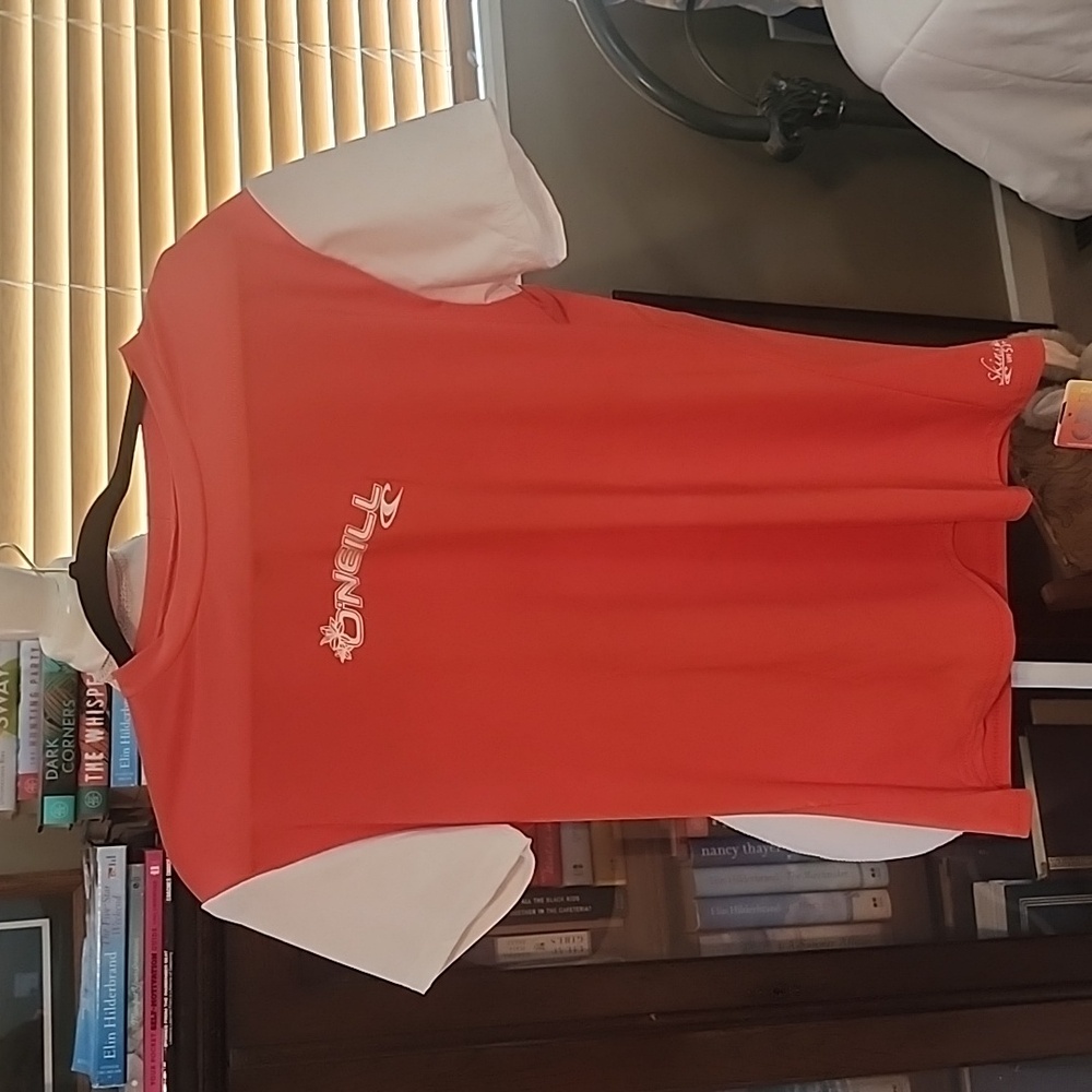 O' Neill rash guard